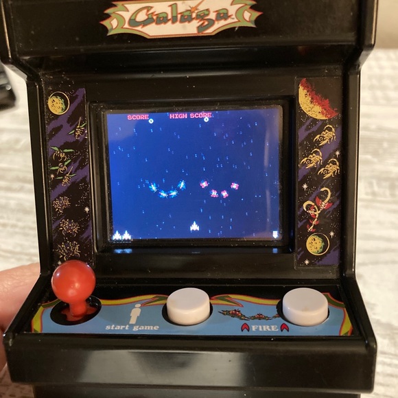 Galaga Arcade Handheld Mini Arcade Retro Cabinet Game Bandai Namco Works GREAT! - Picture 4 of 6